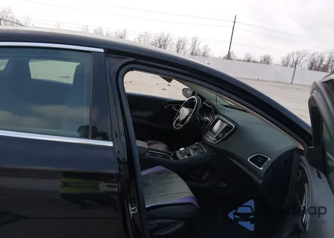 2015 Chrysler 200 Limited z USA, uszkodzony, nr VIN 1C3CCCAB4FN749650